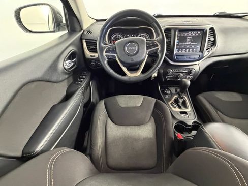 Used 2014 Jeep Cherokee Latitude w/ Cold Weather Group AWD/4WD image 15
