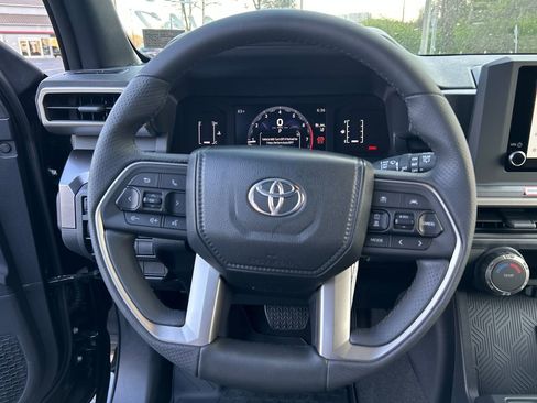 New 2026 Toyota 4Runner SR5 AWD/4WD image 22