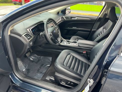 Used 2020 Ford Fusion SEL FWD image 10