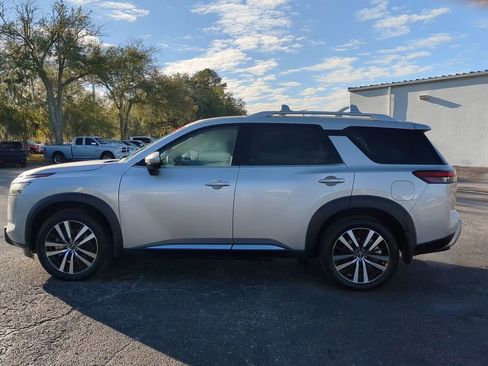 Certified 2024 Nissan Pathfinder Platinum w/ Cargo Package image 6