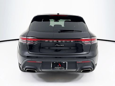 Certified 2025 Porsche Macan AWD/4WD image 10