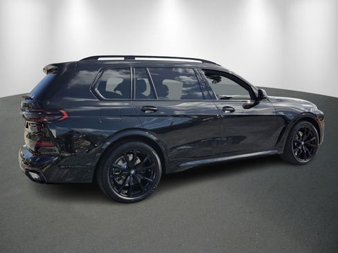 New 2026 BMW X7 xDrive40i image 7
