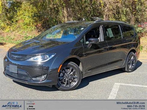 Certified 2020 Chrysler Pacifica Touring-L w/ Advanced Safetytec Group image 1