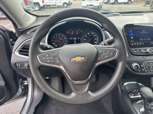 Used 2025 Chevrolet Malibu LT image 12