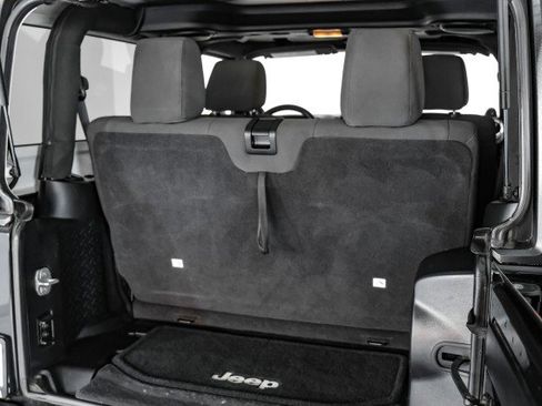 Used 2012 Jeep Wrangler Rubicon image 37