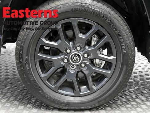 Used 2023 Toyota Tundra Platinum AWD/4WD image 35