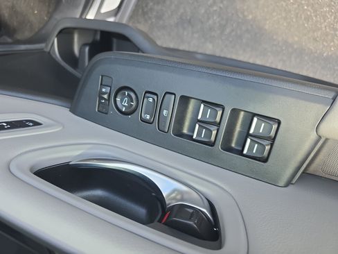 Used 2025 Honda Pilot EX-L image 30