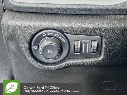 Used 2021 Chrysler Pacifica Touring w/ S Appearance Package FWD image 20
