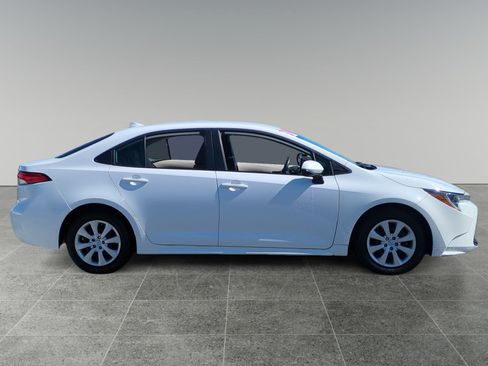 Used 2024 Toyota Corolla LE FWD image 6