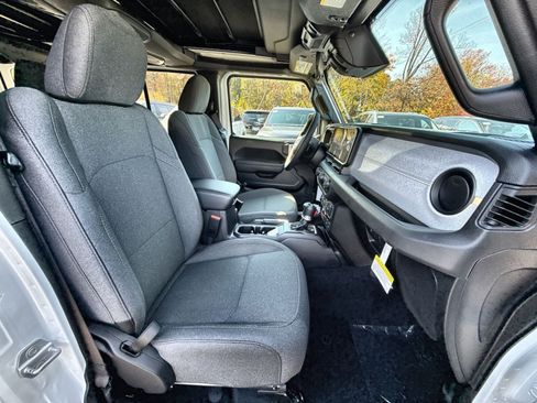 New 2026 Jeep Wrangler Unlimited Sport AWD/4WD image 25