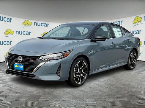 Used 2025 Nissan Sentra SR w/ Trunk Package image 4