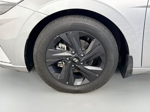 Used 2022 Hyundai Elantra SEL FWD image 38