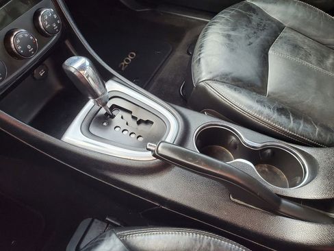 Used 2013 Chrysler 200 Limited FWD image 20