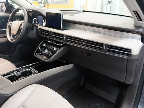 Used 2022 Lincoln Corsair AWD w/ Equipment Group 101A image 12