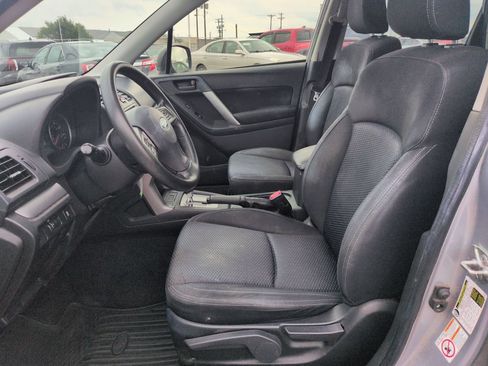 Used 2014 Subaru Forester 2.5i AWD/4WD image 9