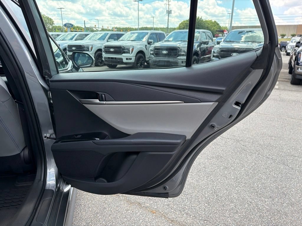 Used 2026 Toyota Camry SE FWD image 20