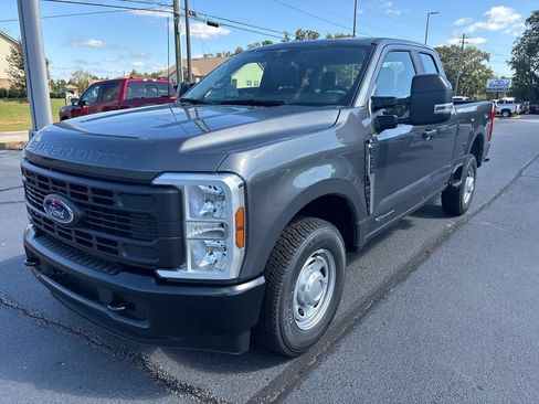 New 2026 Ford F250 XL RWD image 4