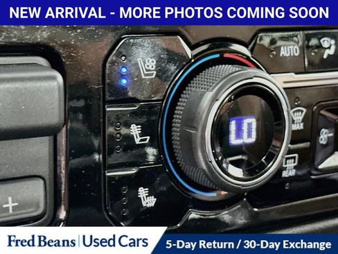Used 2024 Chevrolet Silverado 1500 High Country w/ High Country Premium Package AWD/4WD image 28