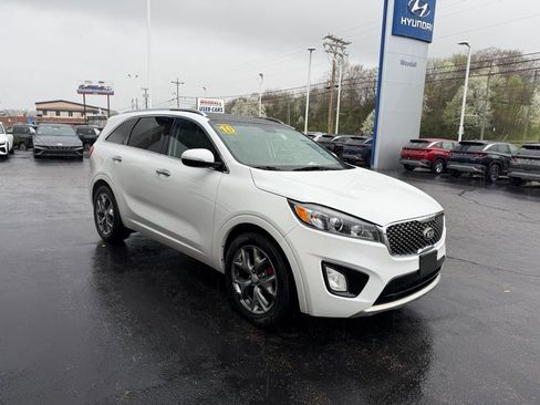 Used 2016 Kia Sorento SX image 3