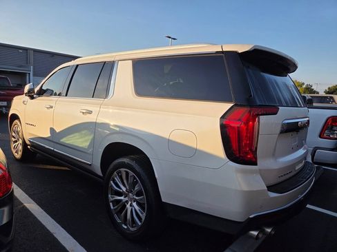 Used 2022 GMC Yukon XL Denali AWD/4WD image 4