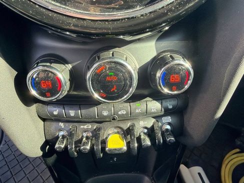 Used 2022 MINI Cooper SE w/ Driver Assistance Package FWD image 14