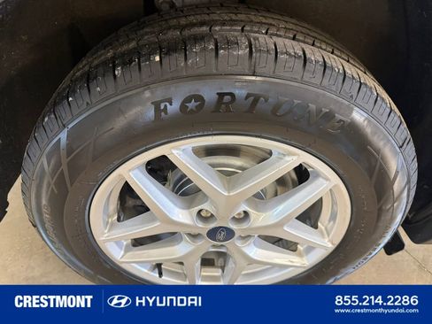 Used 2022 Ford Edge SEL AWD/4WD image 14