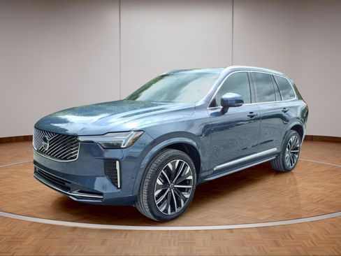 Certified 2026 Volvo XC90 B6 Plus AWD/4WD image 3