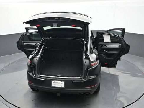 Used 2022 Porsche Cayenne Platinum Edition AWD/4WD image 28