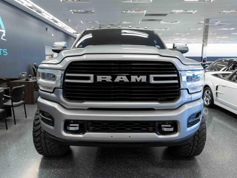 Used 2019 RAM 2500 Laramie AWD/4WD image 2