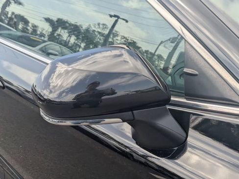 Used 2024 Toyota Camry SE w/ Convenience Package image 10