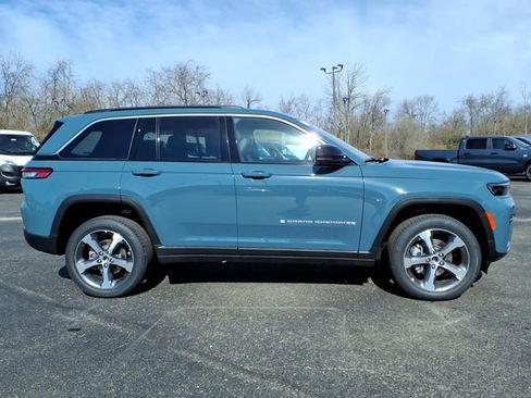 New 2026 Jeep Grand Cherokee Limited image 8
