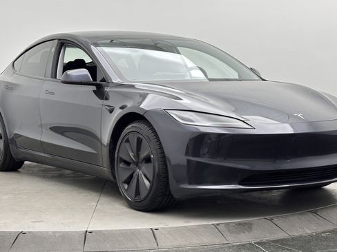Used 2025 Tesla Model 3 RWD image 3