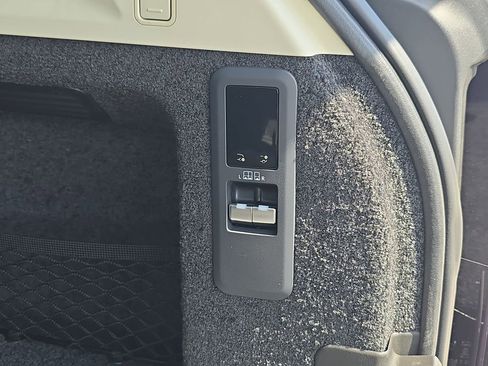 New 2026 Land Rover Range Rover SE image 14