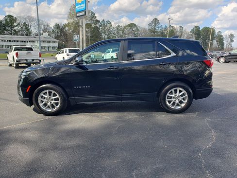Used 2022 Chevrolet Equinox LT w/ Driver Convenience Package image 5