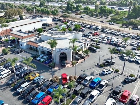 Used 2023 Jeep Wrangler Unlimited Sahara image 25