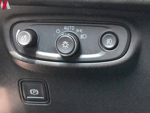 Used 2020 GMC Terrain SLT w/ Preferred Package image 18