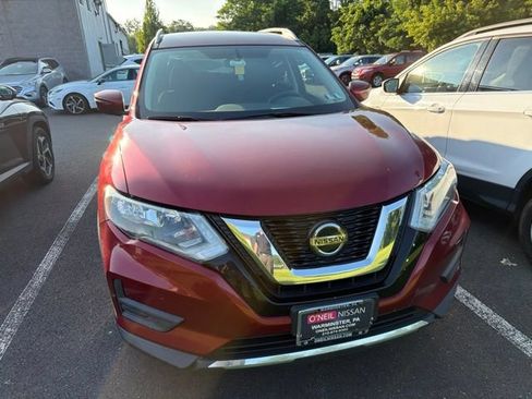 Used 2018 Nissan Rogue SV AWD/4WD image 19