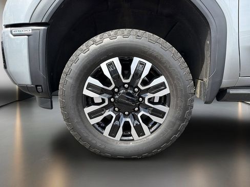 Certified 2025 GMC Sierra 2500 Denali Ultimate AWD/4WD image 11