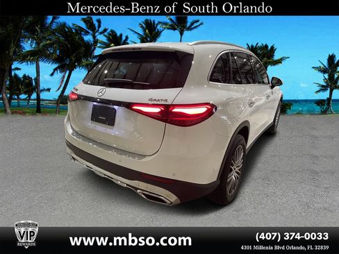 Used 2024 Mercedes-Benz GLC 300 4MATIC image 16