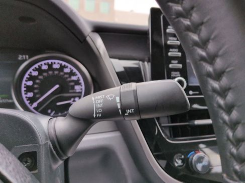 Used 2023 Toyota Camry SE image 25