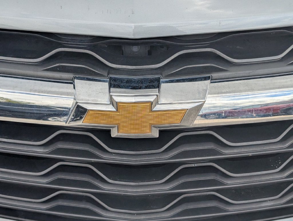 Used 2025 Chevrolet Blazer LT FWD image 3