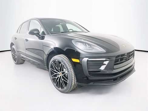 New 2026 Porsche Macan image 7
