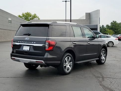 Used 2024 Ford Expedition Limited AWD/4WD image 3