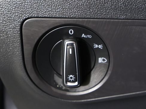 Used 2024 Volkswagen Tiguan SE R-Line FWD image 42