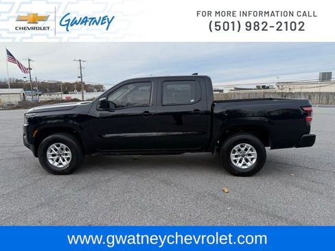 Used 2024 Nissan Frontier SV image 8