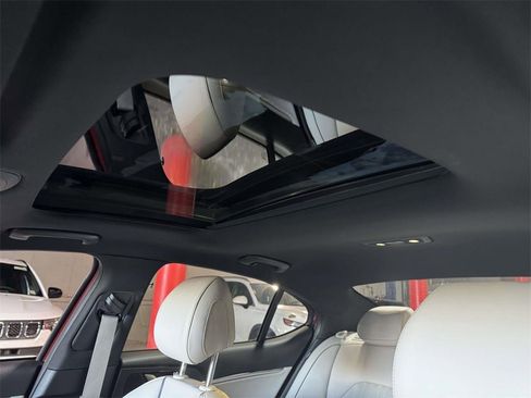 Used 2025 Genesis G70 2.5T w/ Sport Prestige Package image 19