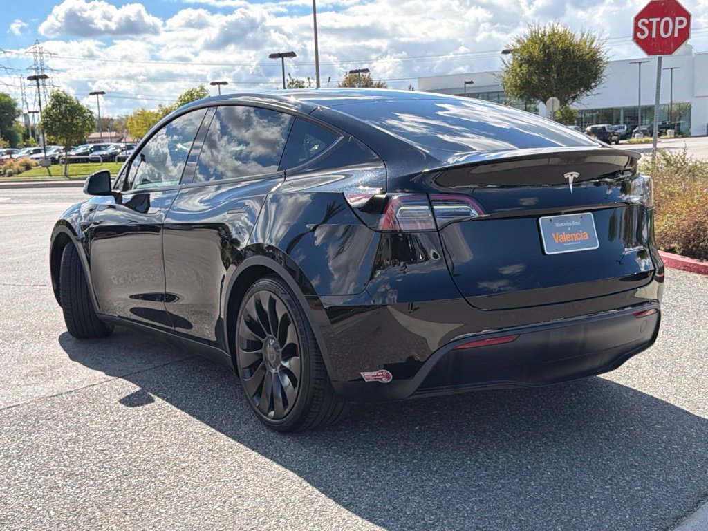 Used 2023 Tesla Model Y Performance AWD/4WD image 10
