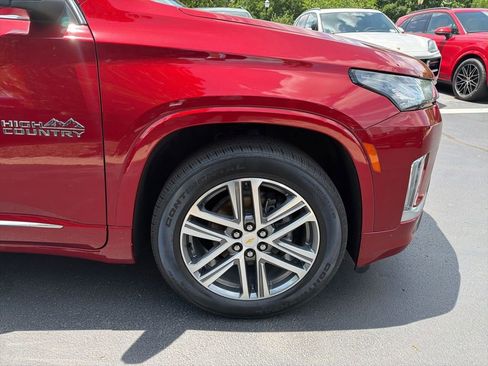 Used 2023 Chevrolet Traverse High Country AWD/4WD image 12