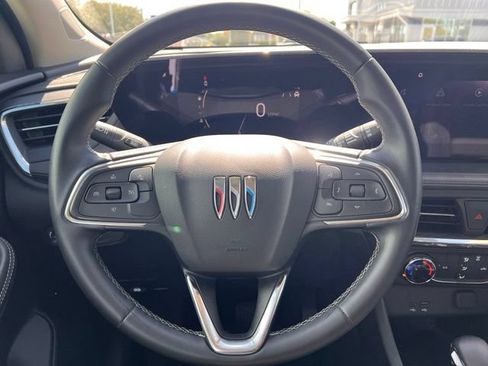 Used 2025 Buick Encore GX Preferred AWD/4WD image 12