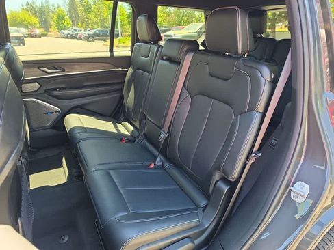 Used 2022 Jeep Grand Cherokee L Overland AWD/4WD image 23